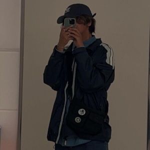 Meet your Posher, Logan